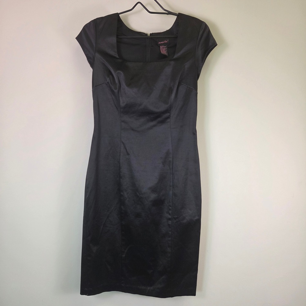 Shape FX Black Satin Sheath Dress Square Neck Cap Sleeve Size 2 Style 40650